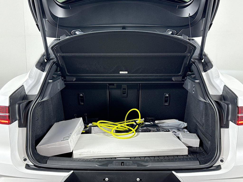 New 2024 Jaguar I-PACE R-Dynamic HSE image 25