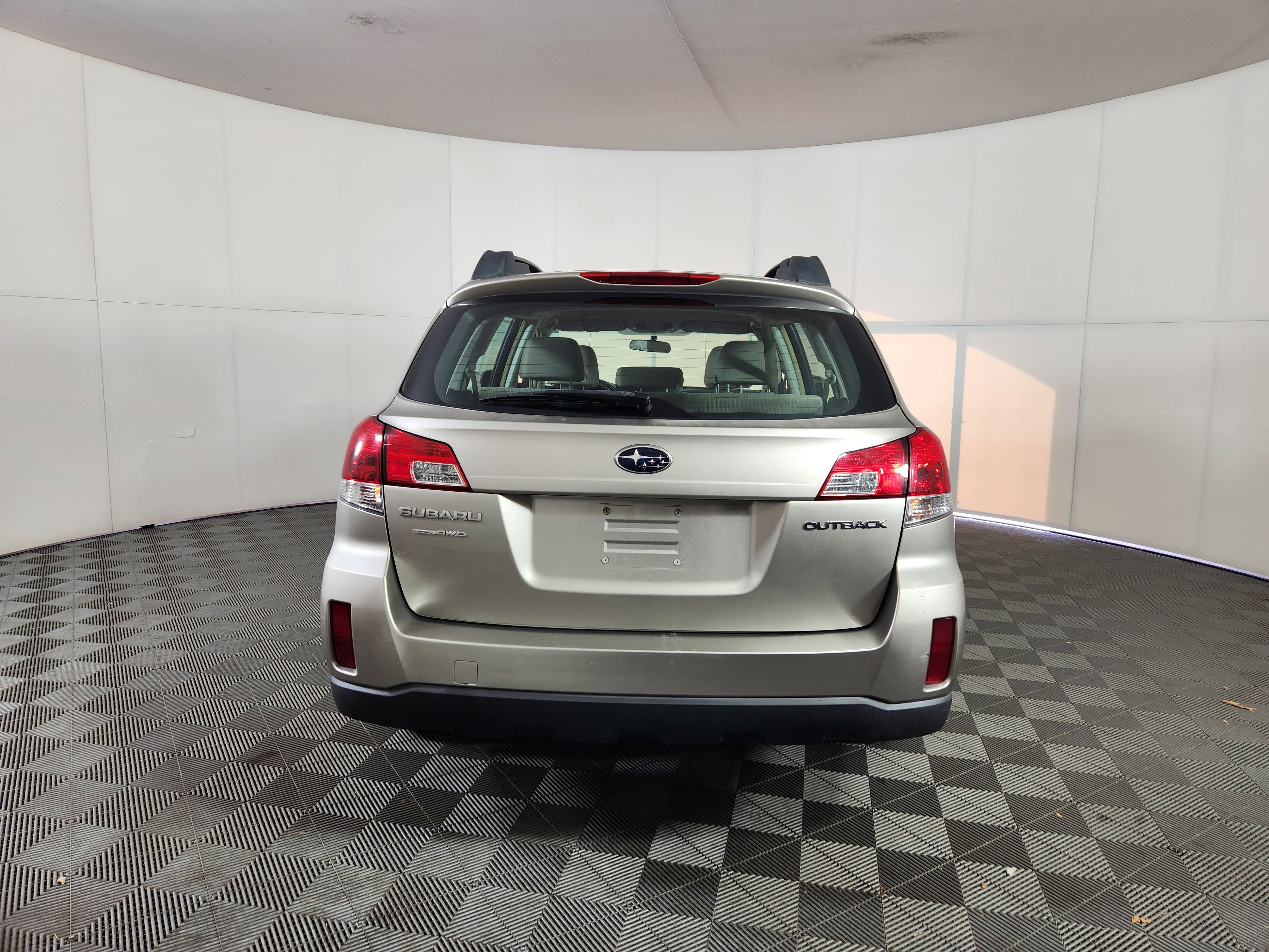 Used 2014 Subaru Outback 2.5i w/ Alloy Wheel Package image 6