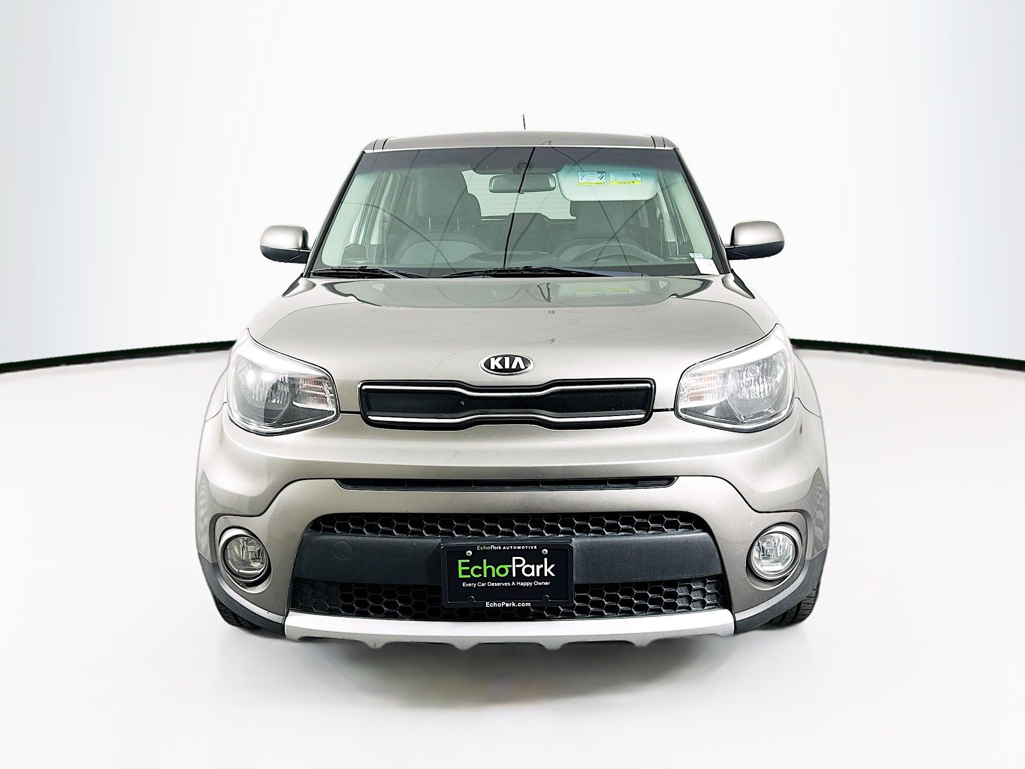 Used 2018 Kia Soul + image 2