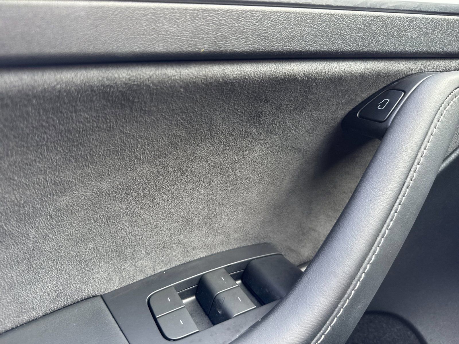 Used 2024 Tesla Model Y Performance image 11