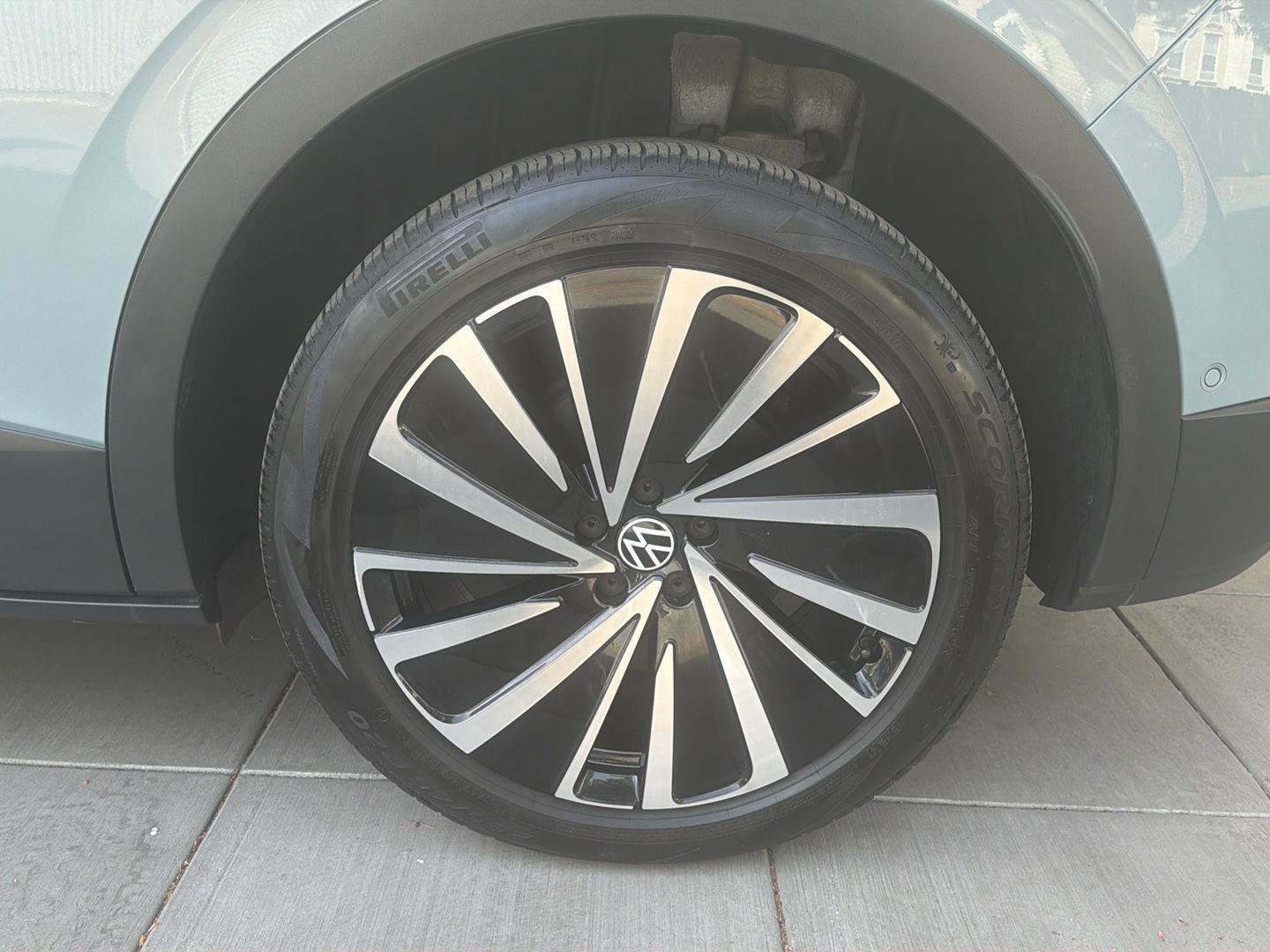 Used 2023 Volkswagen ID.4 Pro S Plus image 12