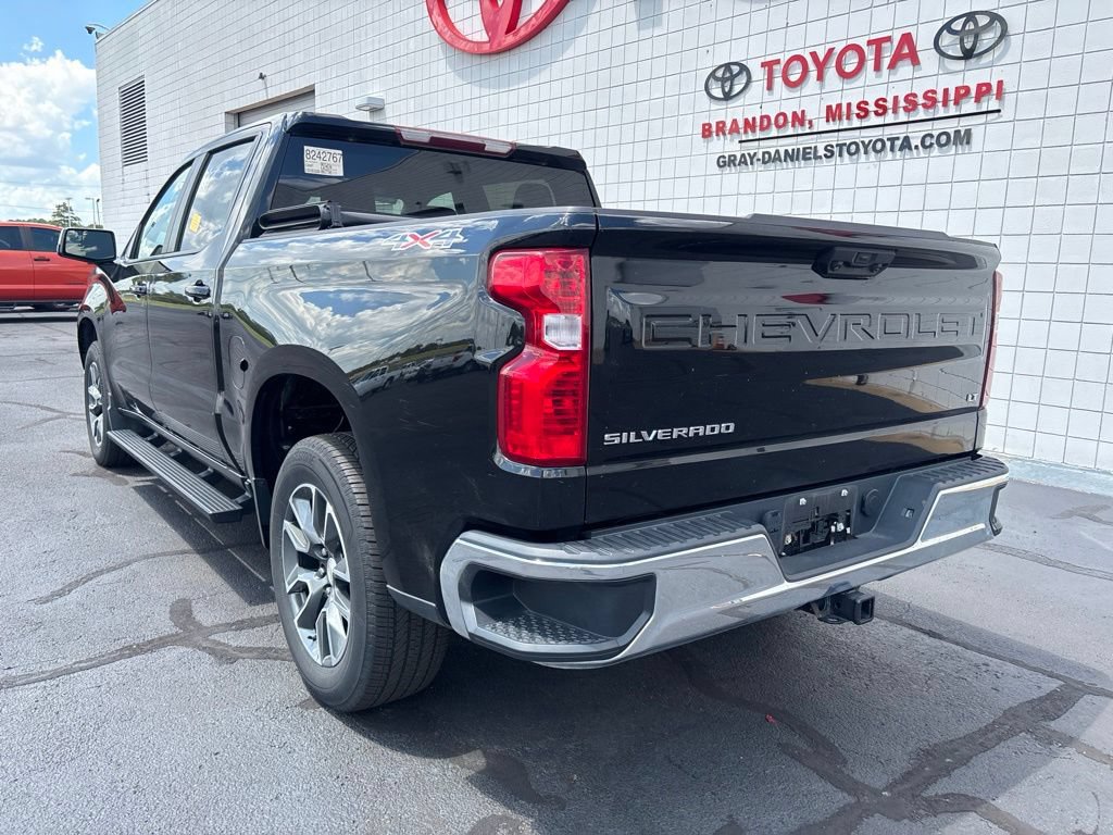 Used 2023 Chevrolet Silverado 1500 LT AWD/4WD image 6