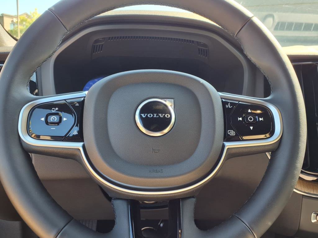 New 2026 Volvo XC60 B5 Plus w/ Protection Package Premier image 22