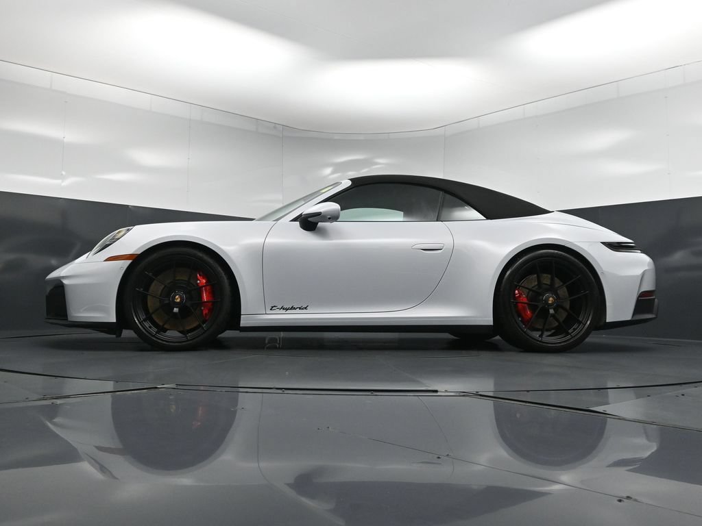 Used 2026 Porsche 911 Carrera GTS RWD image 23
