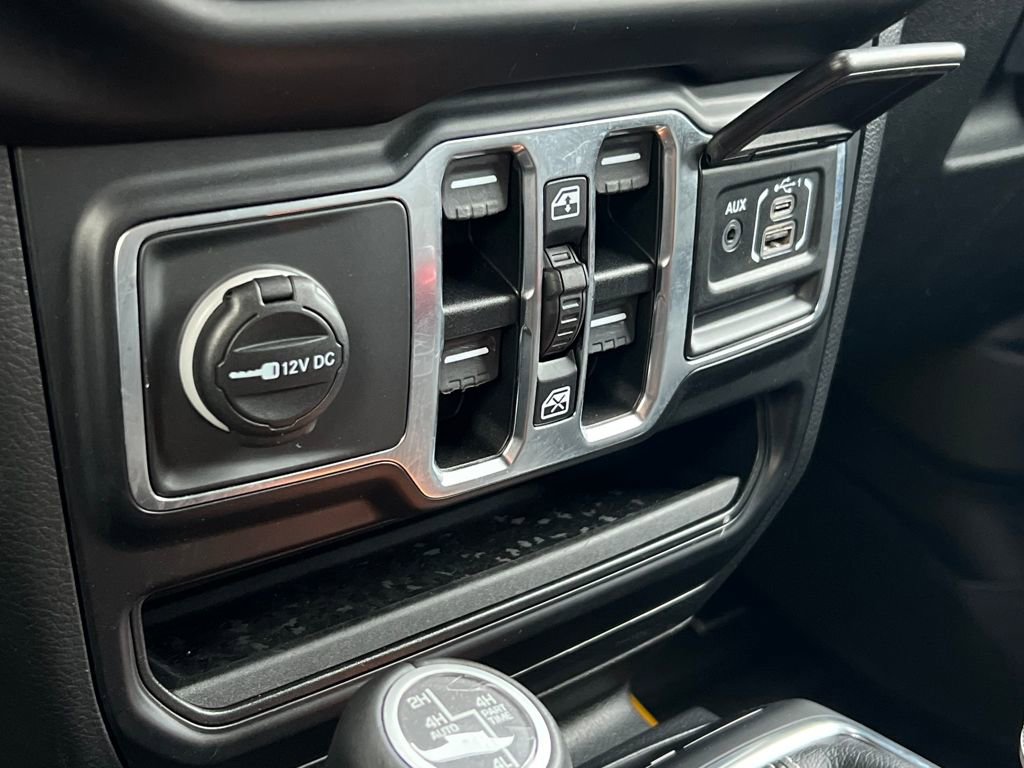 Used 2021 Jeep Wrangler Unlimited Sahara w/ Cold Weather Group image 33