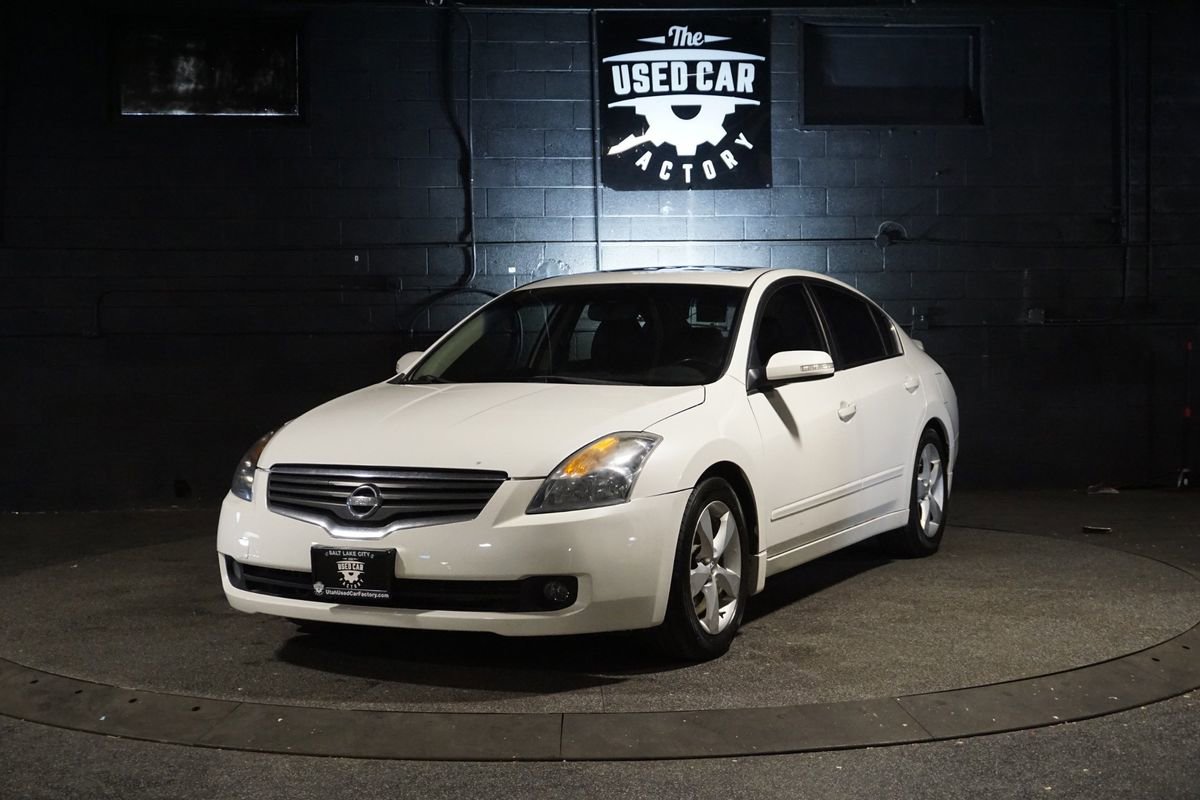 Used 2008 Nissan Altima 3.5 SE w/ Premium Pkg