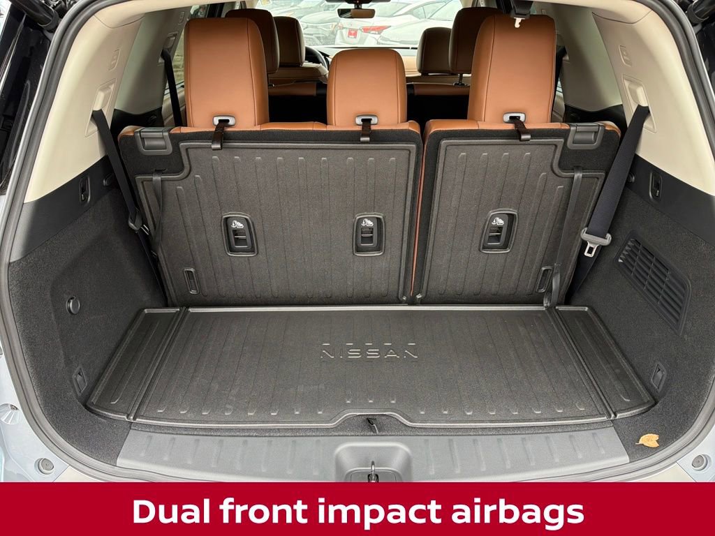 New 2025 Nissan Pathfinder Platinum w/ Black Appearance Package image 28