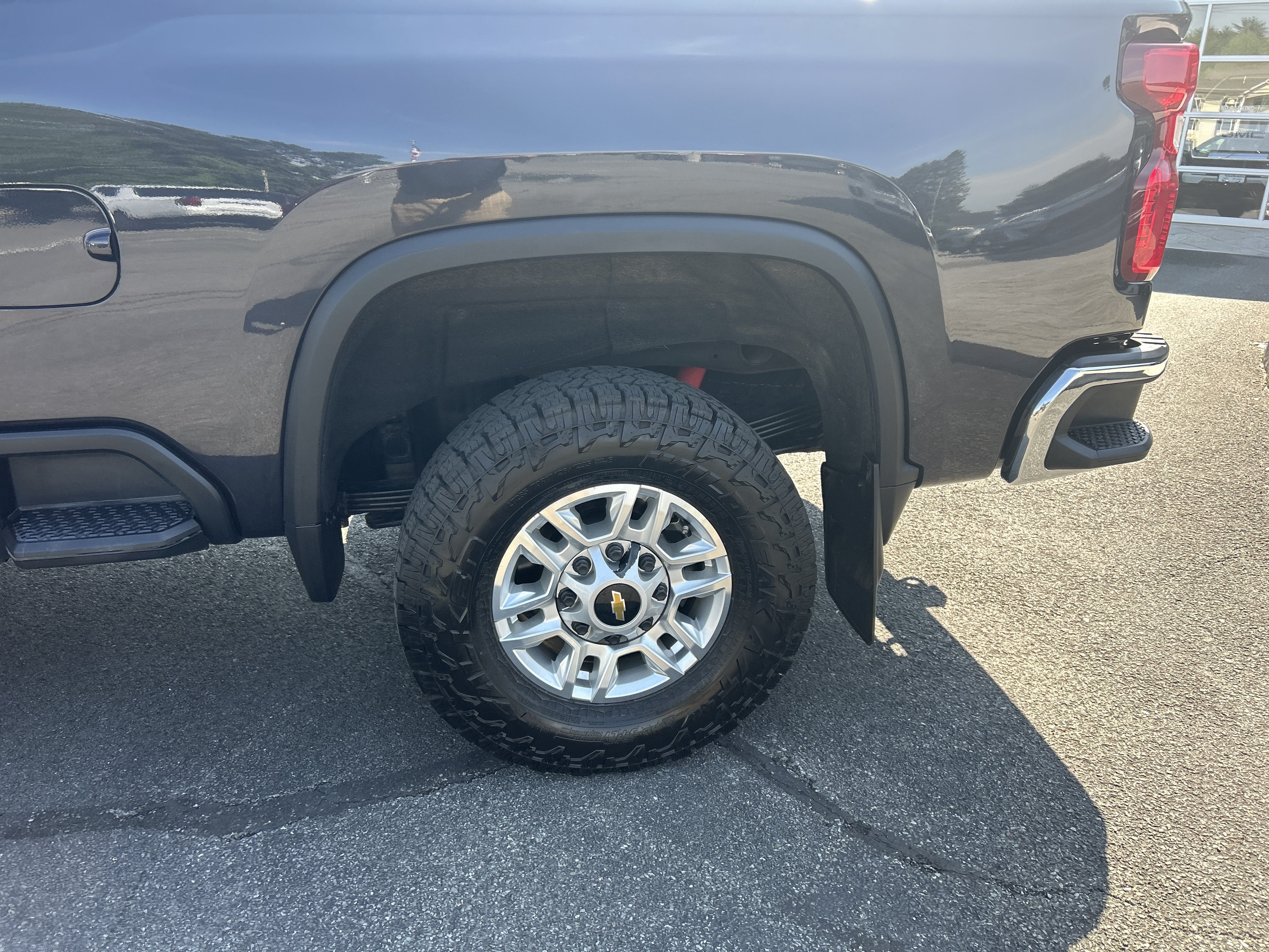 Certified 2024 Chevrolet Silverado 2500 LT w/ Safety Package AWD/4WD image 8