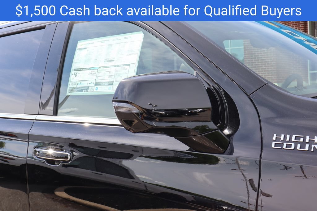 New 2026 Chevrolet Suburban High Country AWD/4WD image 2