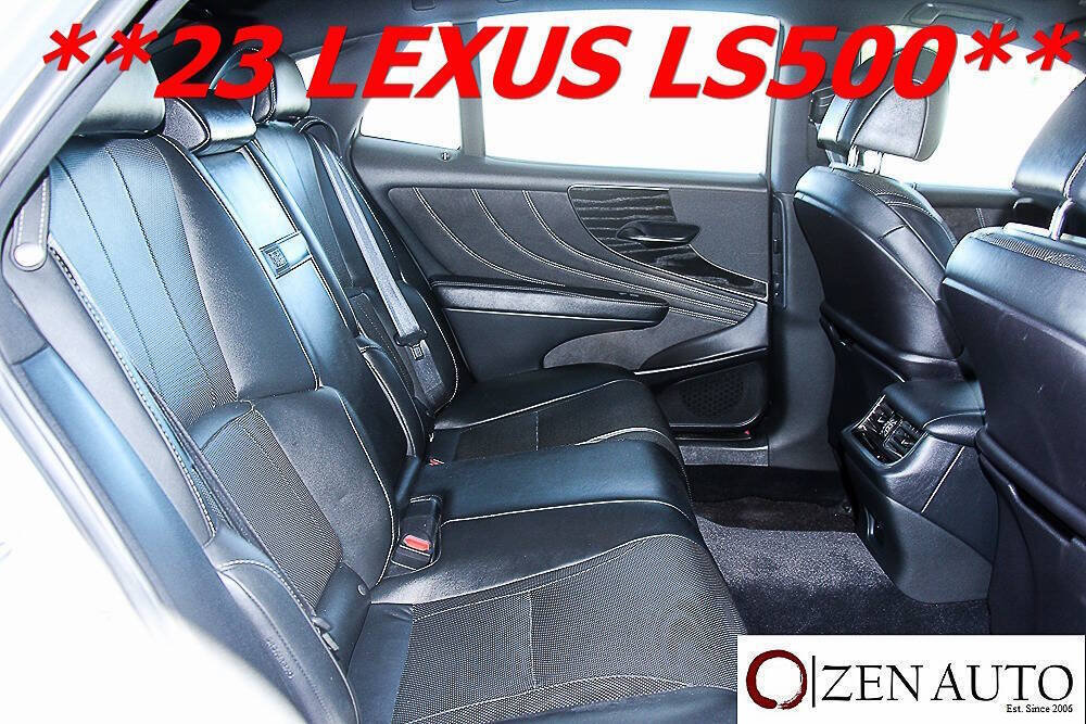 Used 2023 Lexus LS 500 w/ Accessory Package (Z1) RWD image 32