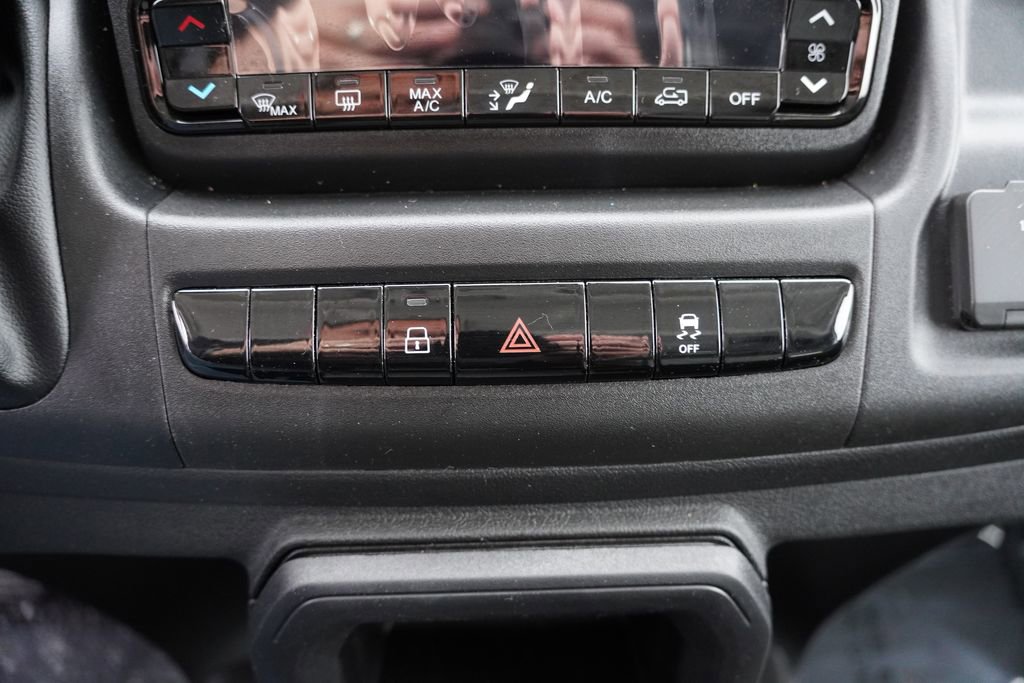 Used 2025 RAM ProMaster 2500 w/ Convenience Group image 22