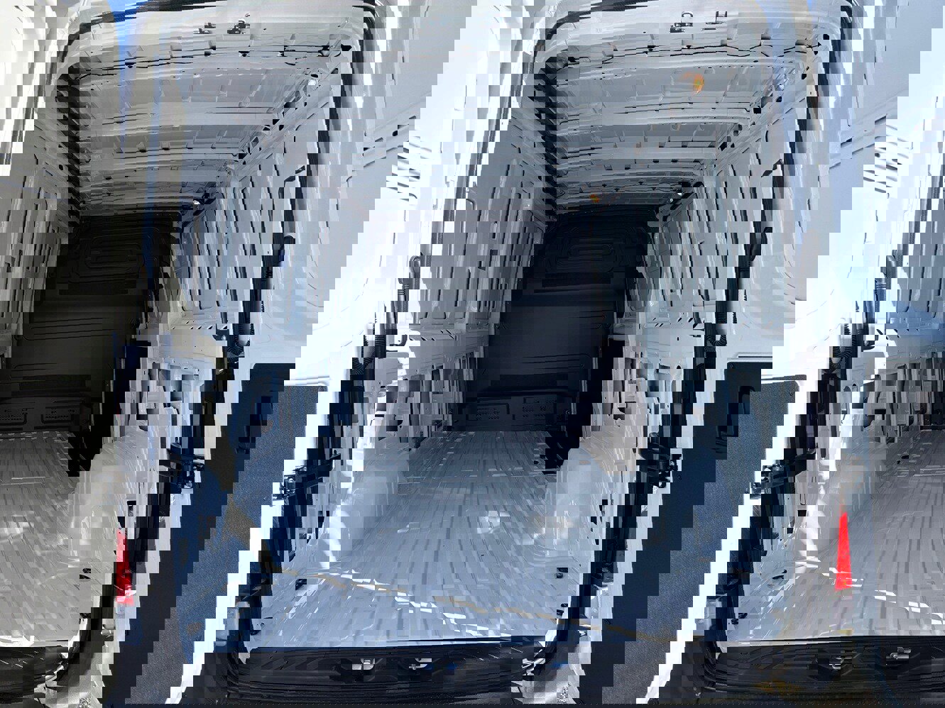 Used 2025 Mercedes-Benz Sprinter 2500 image 21