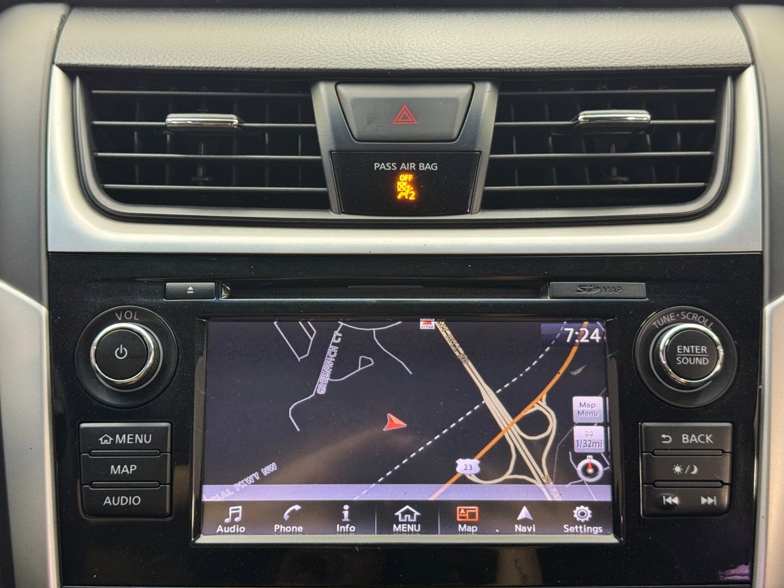 Used 2018 Nissan Altima 2.5 SR w/ SR Midnight Edition FWD image 23