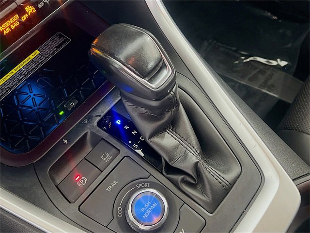 Used 2019 Toyota RAV4 Limited image 23