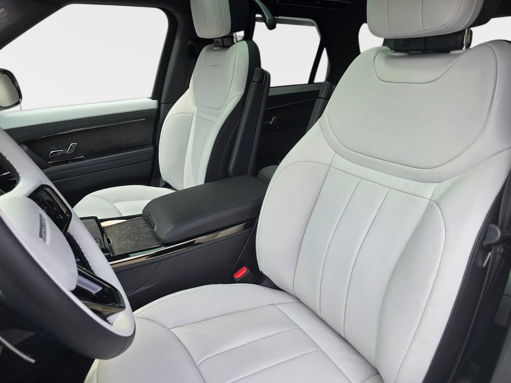 New 2026 Land Rover Range Rover Sport Dynamic SE AWD/4WD image 14