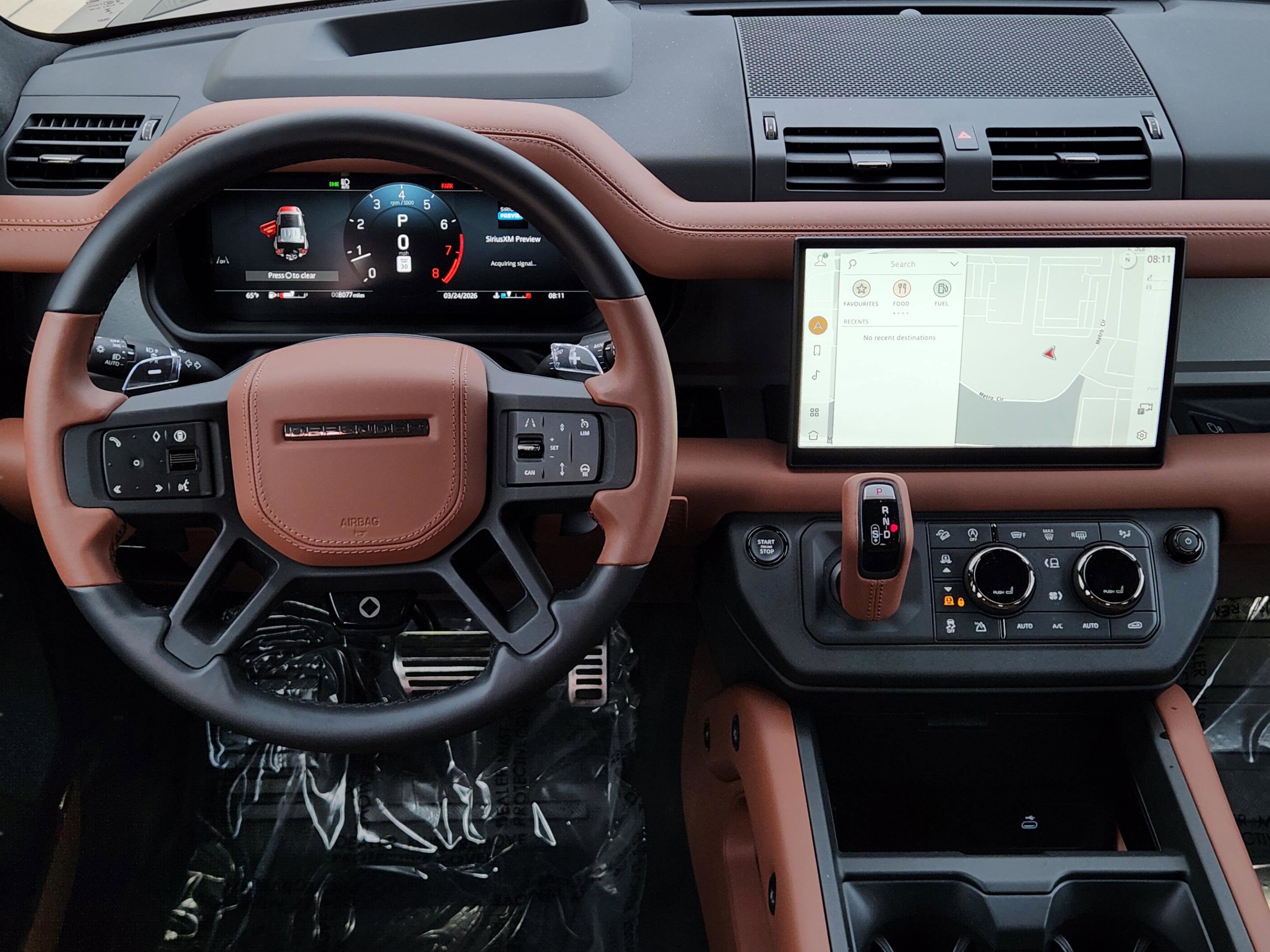 Used 2025 Land Rover Defender 110 image 23