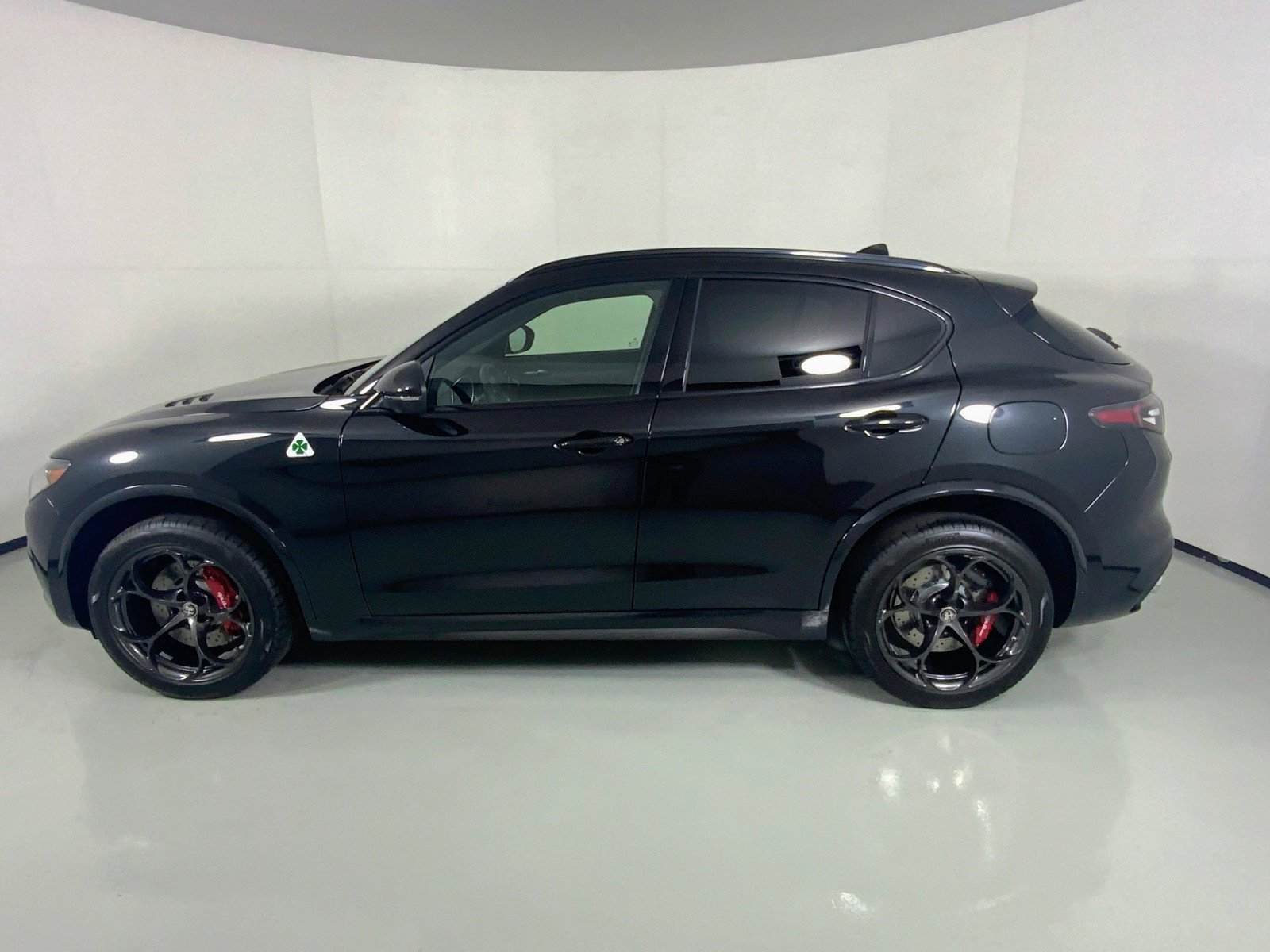 Used 2024 Alfa Romeo Stelvio Quadrifoglio w/ Active Assist Plus Package image 9