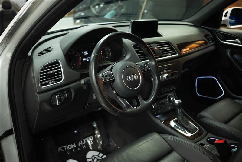 Used 2016 Audi Q3 2.0T Prestige w/ Prestige Package AWD/4WD image 10