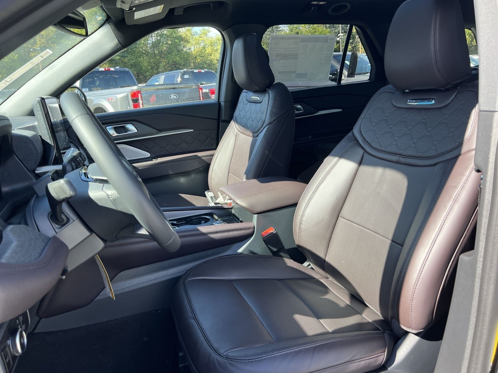 New 2027 Ford Explorer Platinum w/ 3.0L Ultimate Package AWD/4WD image 13
