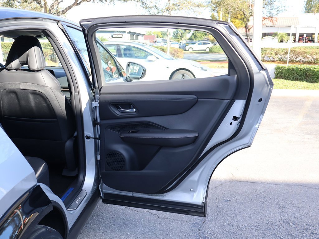 Used 2023 Nissan Ariya AWD image 26