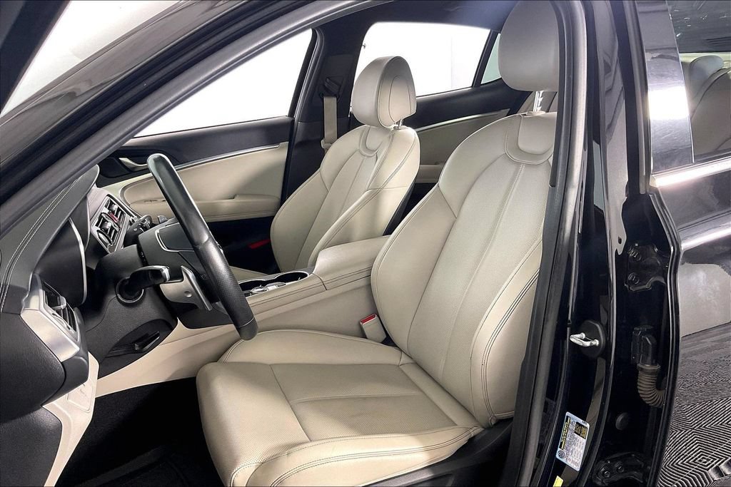 Used 2022 Genesis G70 2.0T RWD image 34