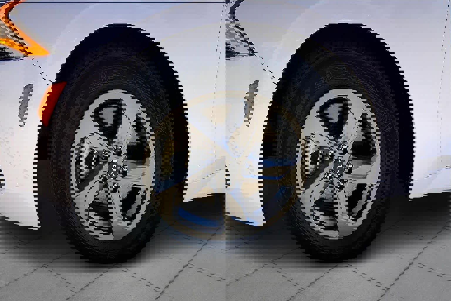 Used 2023 Kia K5 LXS image 10