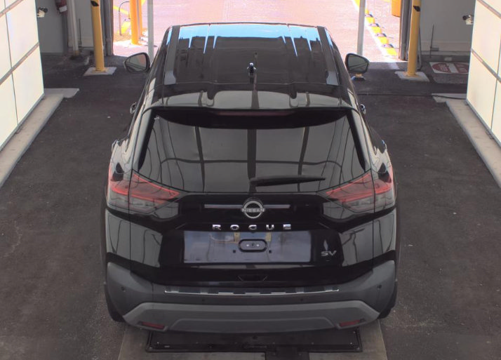 Used 2023 Nissan Rogue SV FWD image 2