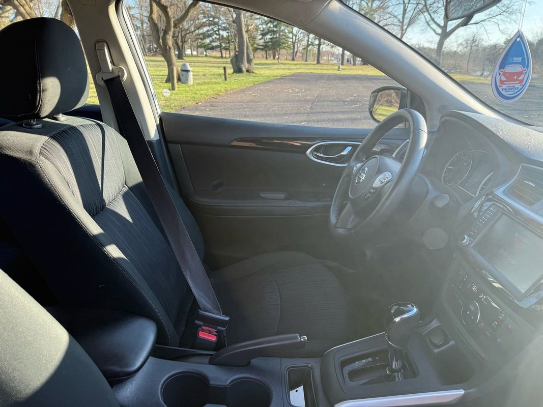 Used 2019 Nissan Sentra SV w/ Exterior Package image 29