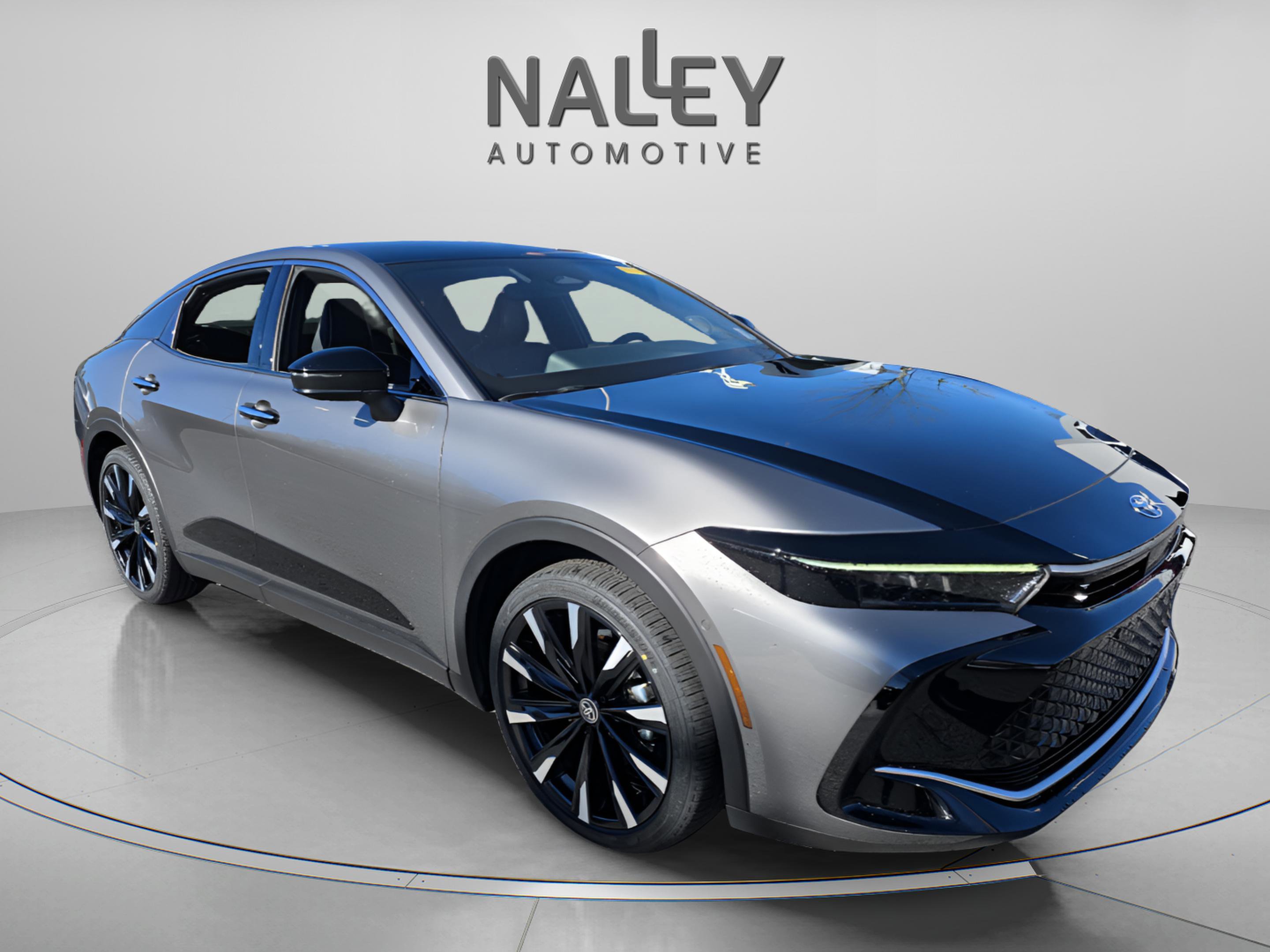 Used 2023 Toyota Crown Platinum image 8