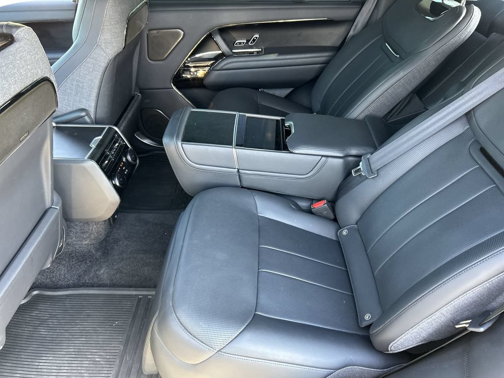 Used 2024 Land Rover Range Rover SV AWD/4WD image 26