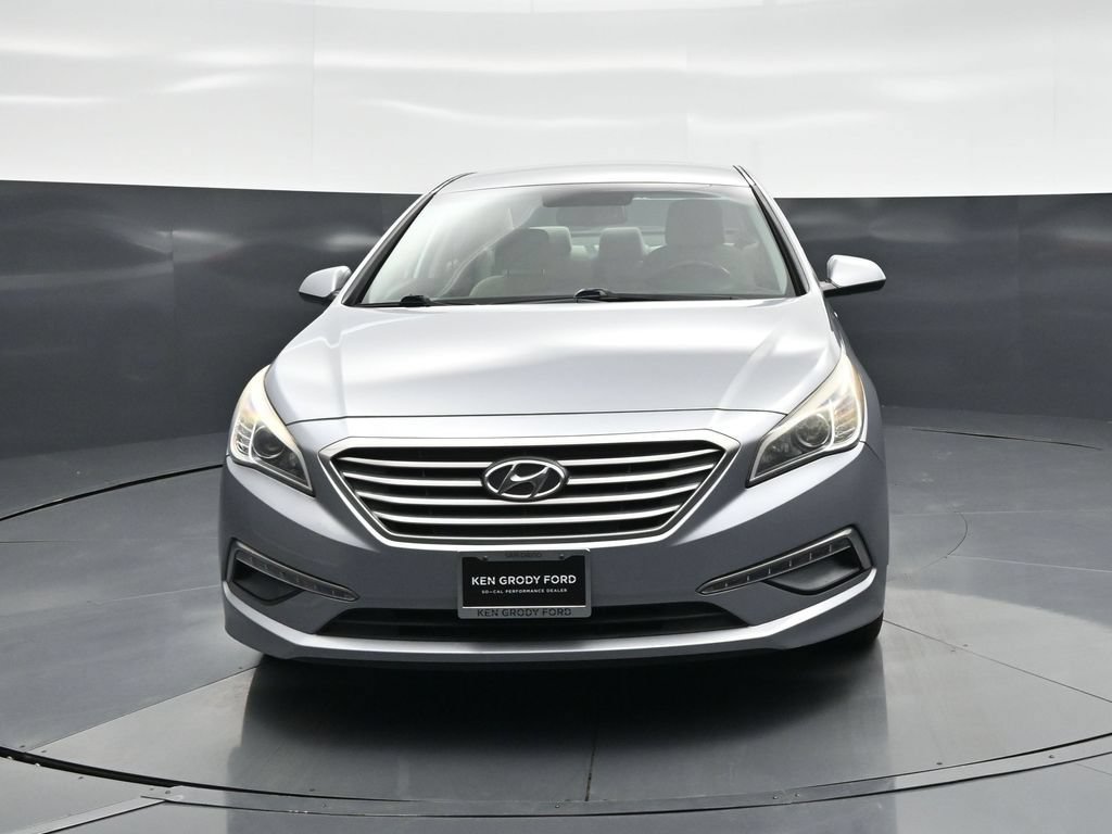 Used 2015 Hyundai Sonata SE w/ Option Group 09 FWD image 19
