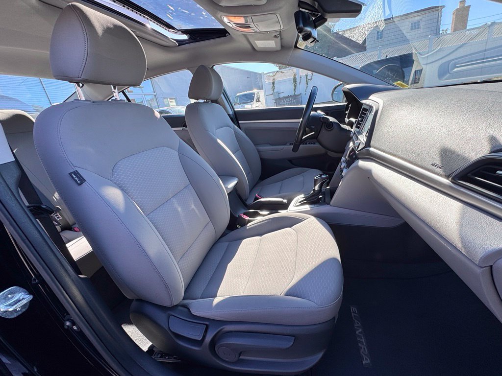 Used 2019 Hyundai Elantra Value Edition FWD image 18
