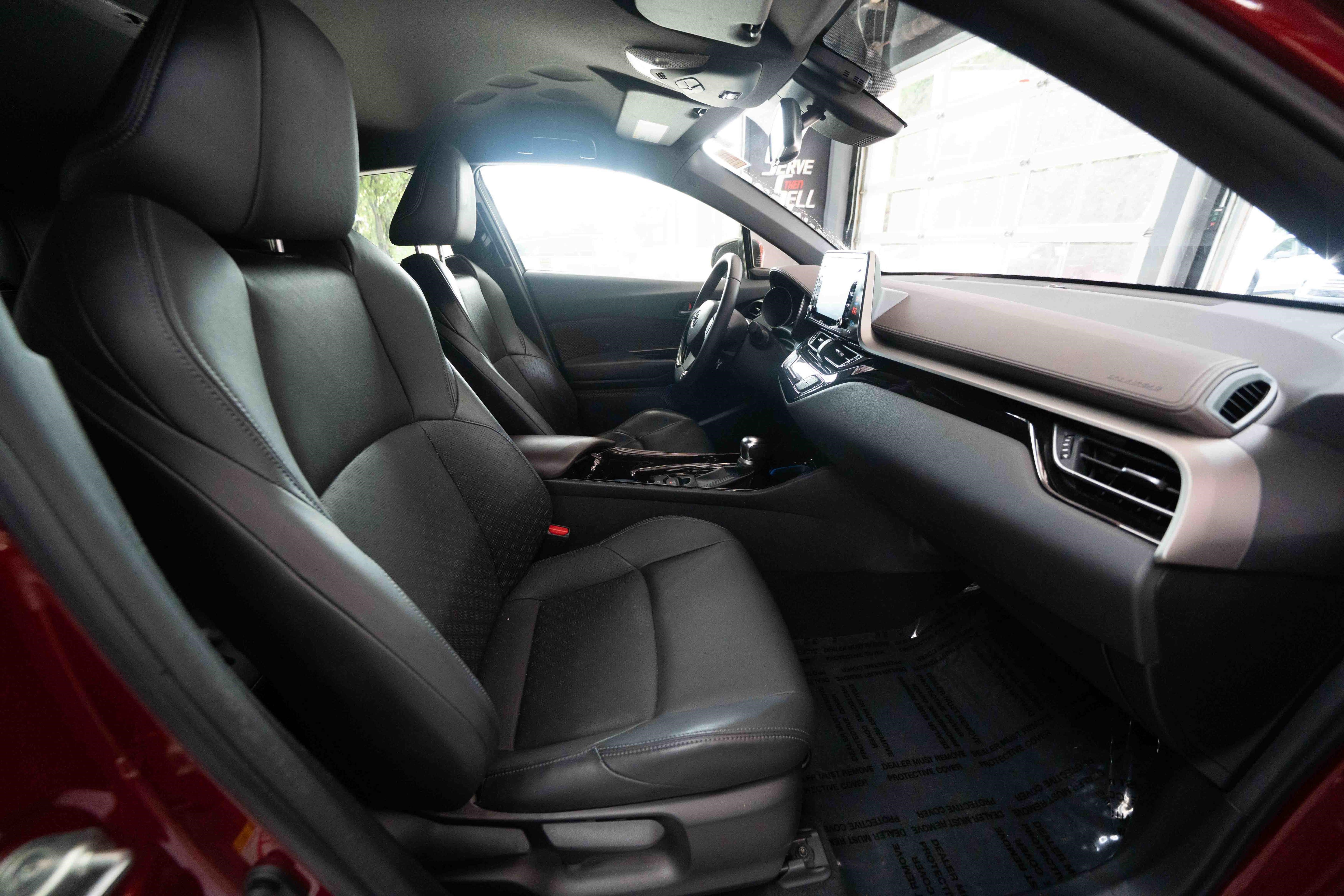 Used 2019 Toyota C-HR Limited FWD image 27