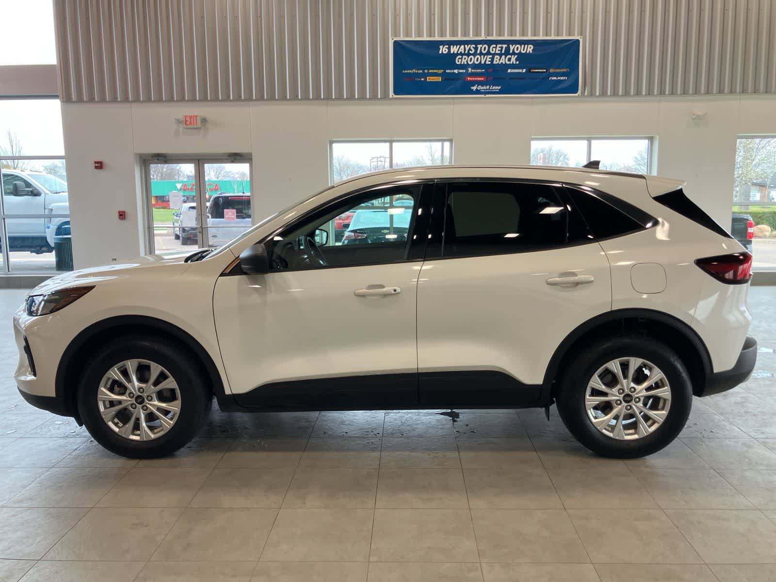 Used 2023 Ford Escape Active AWD/4WD image 8
