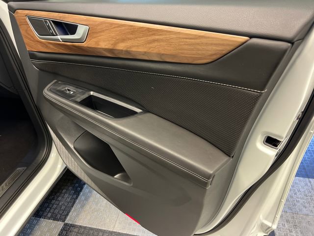 Certified 2025 Volkswagen Atlas SE FWD image 12