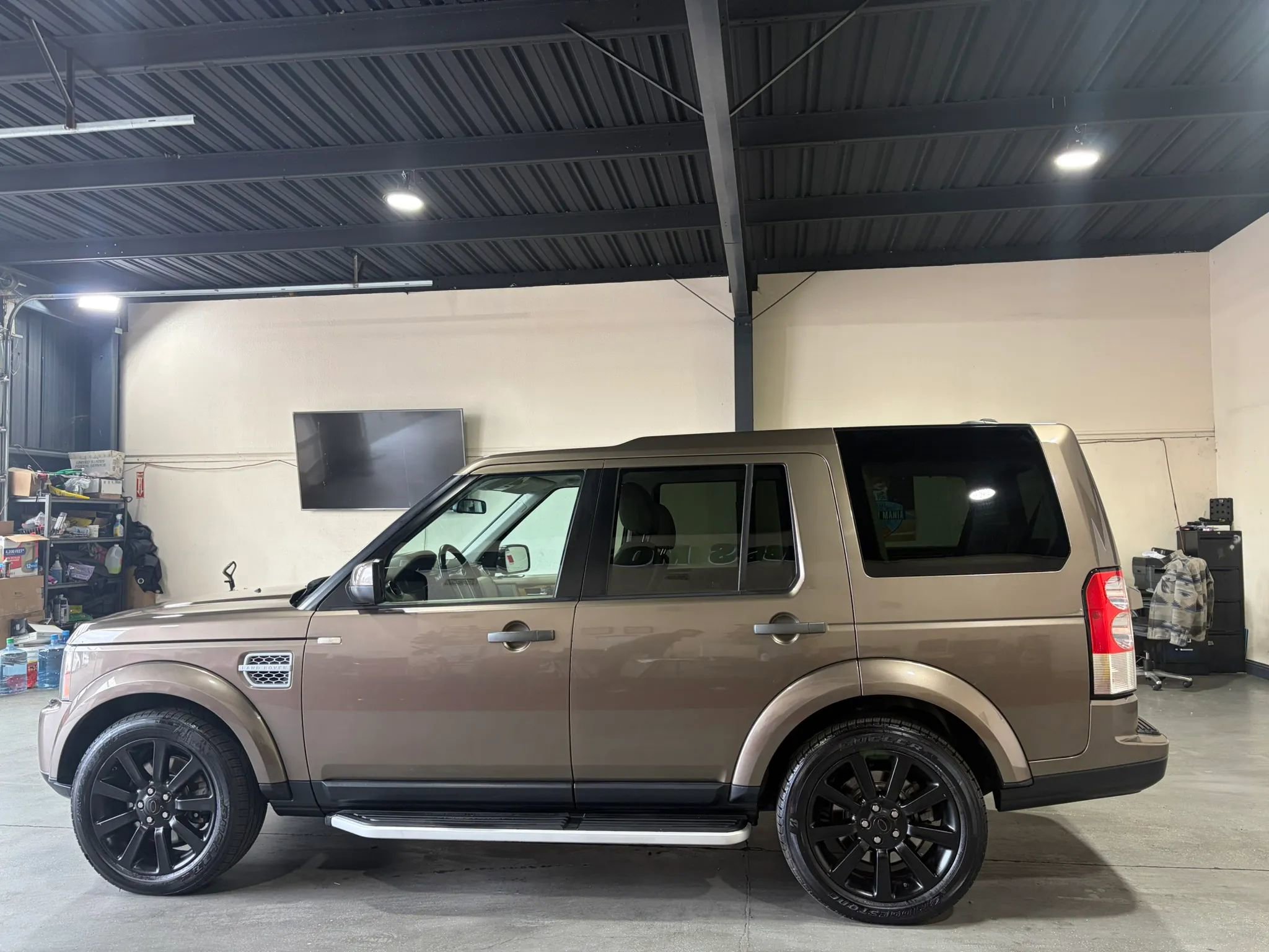 Used 2011 Land Rover LR4 HSE AWD/4WD image 5