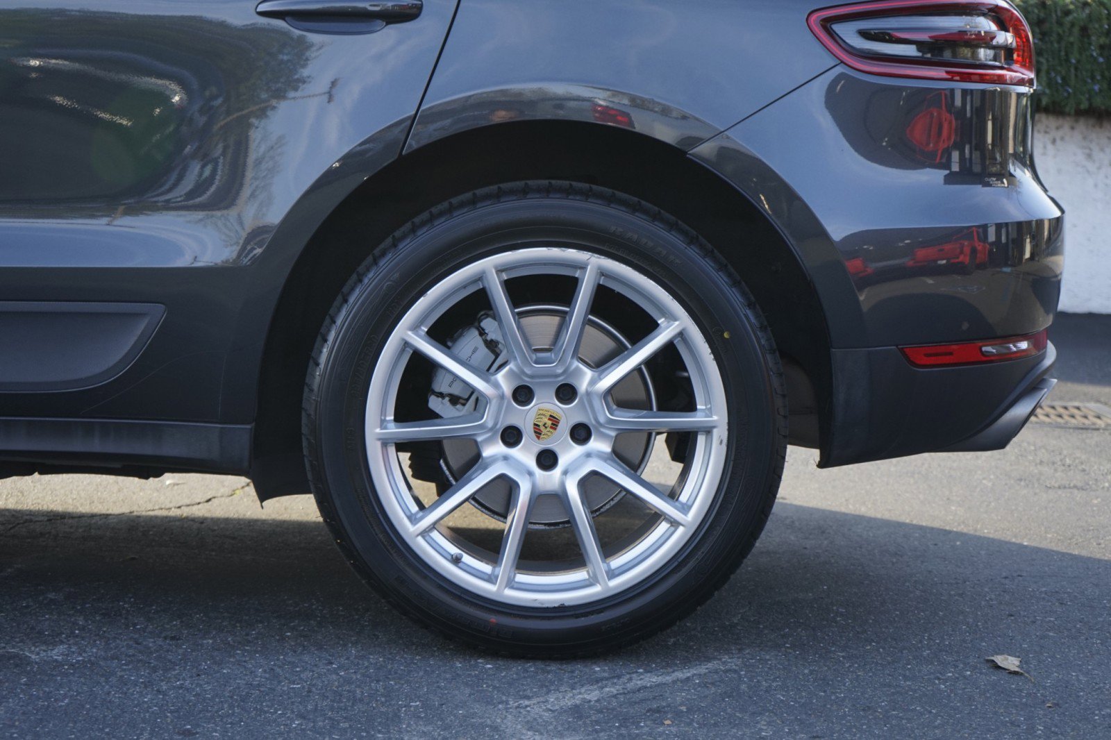 Used 2017 Porsche Macan S image 13