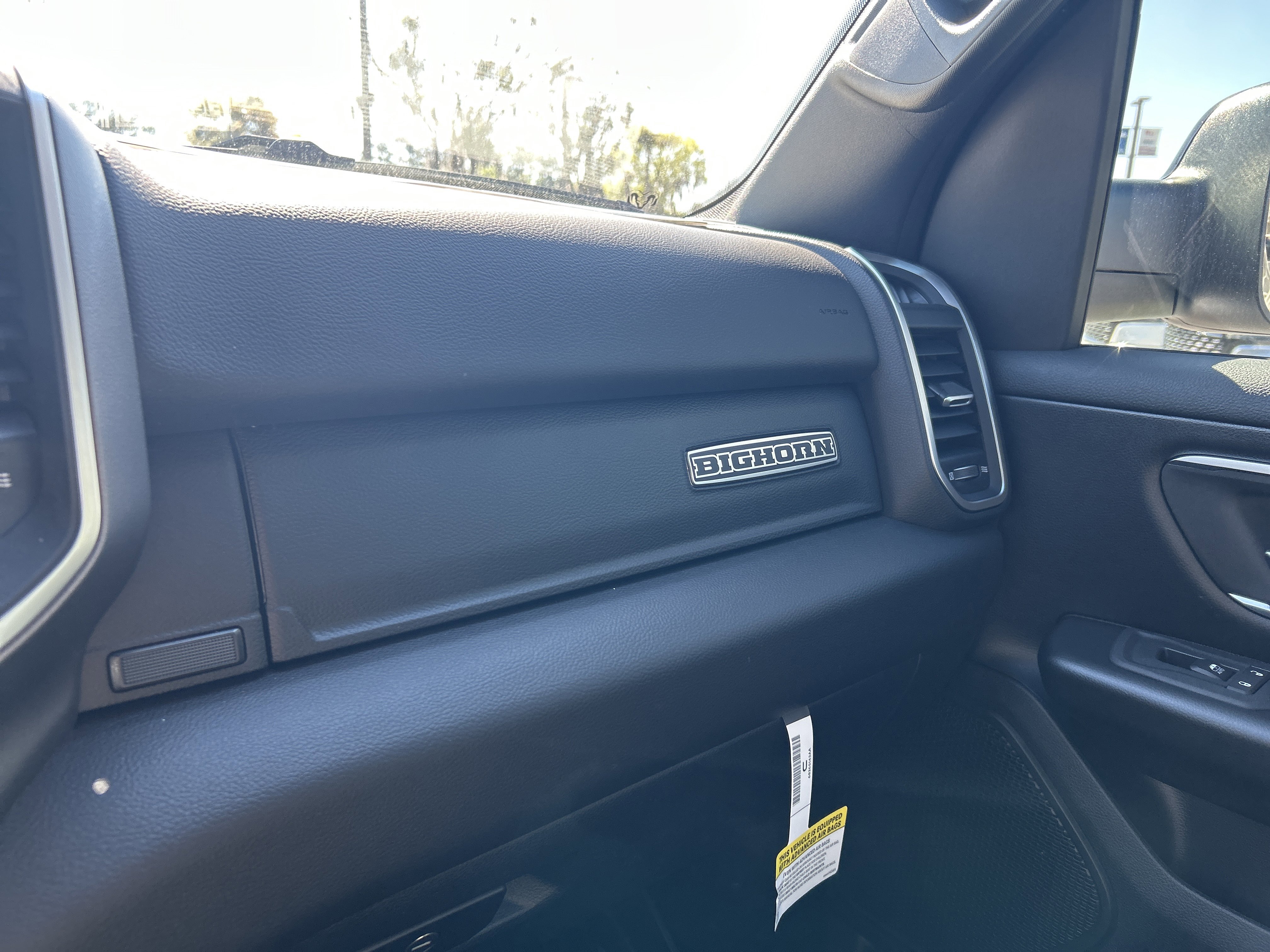 New 2026 RAM 1500 4x4 Crew Cab image 33