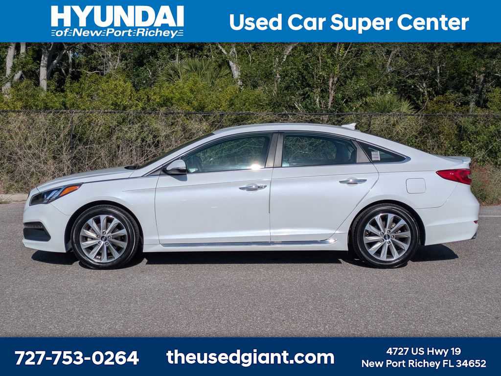 Used 2016 Hyundai Sonata Sport w/ Option Group 02 FWD image 2