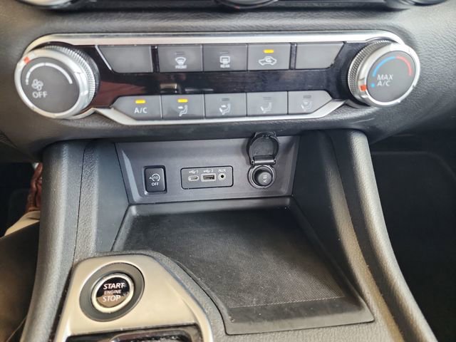 Used 2024 Nissan Sentra SV FWD image 16