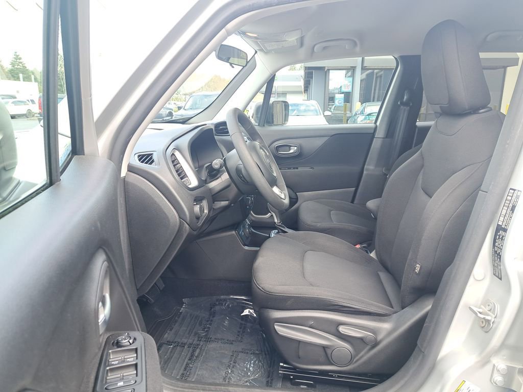 Used 2020 Jeep Renegade Sport w/ Sport Appearance Group AWD/4WD image 11