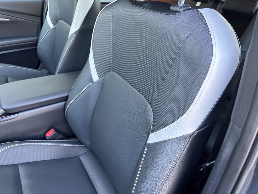 Used 2025 Toyota Camry SE FWD image 18