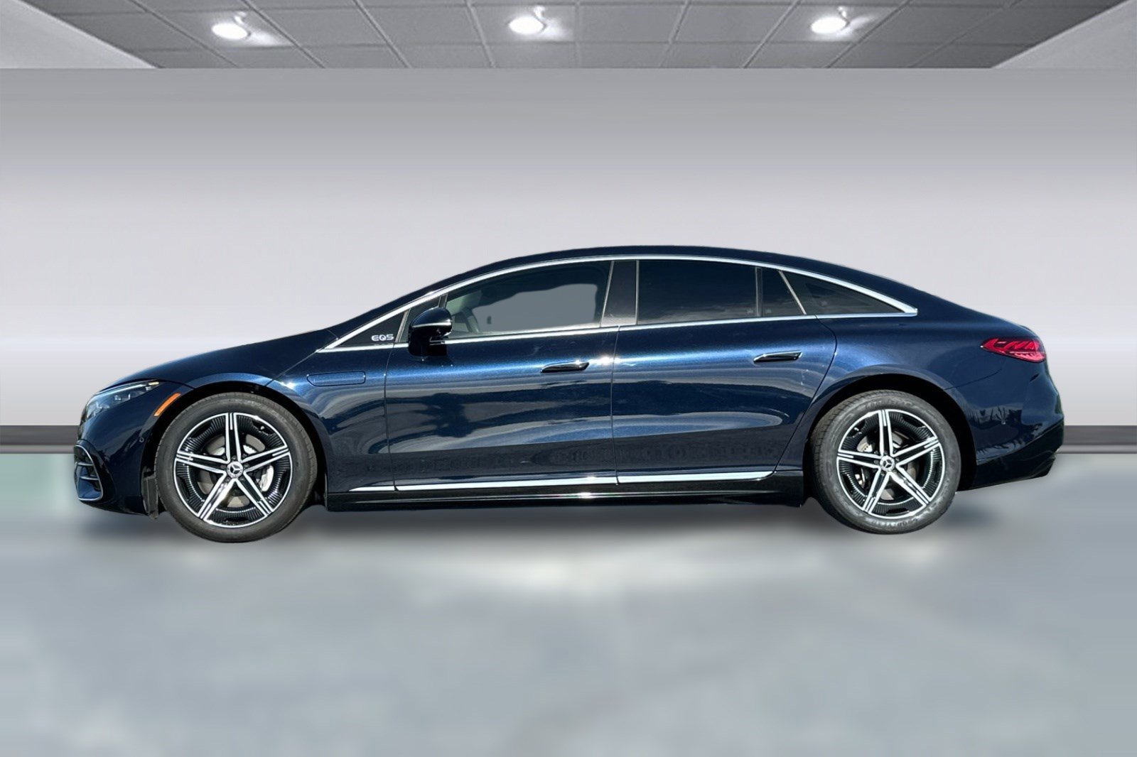 Certified 2023 Mercedes-Benz EQS 580 4MATIC Sedan image 2