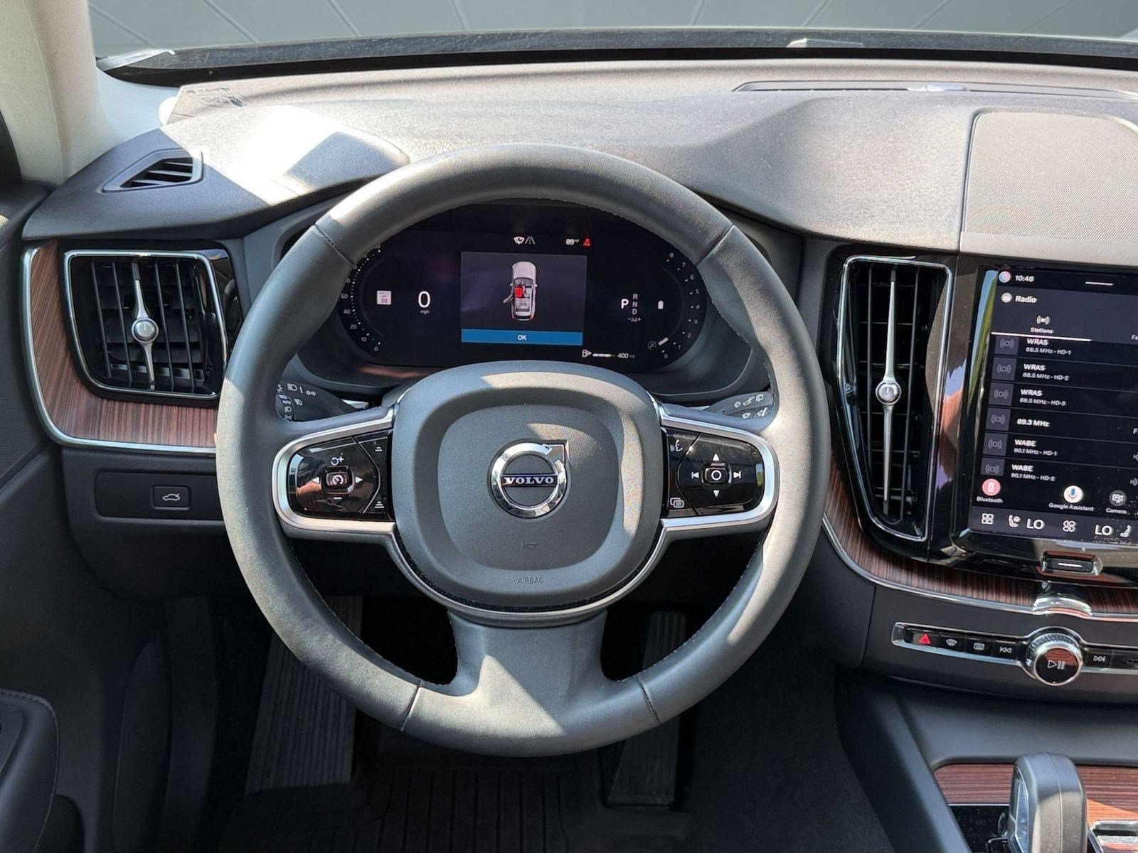 Certified 2024 Volvo XC60 B5 Plus w/ Protection Package Premier AWD/4WD image 11
