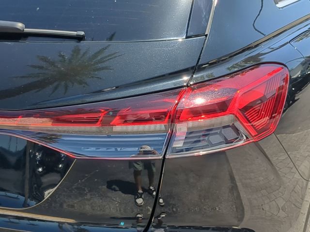 Used 2023 Audi Q4 e-tron Premium Plus RWD image 7