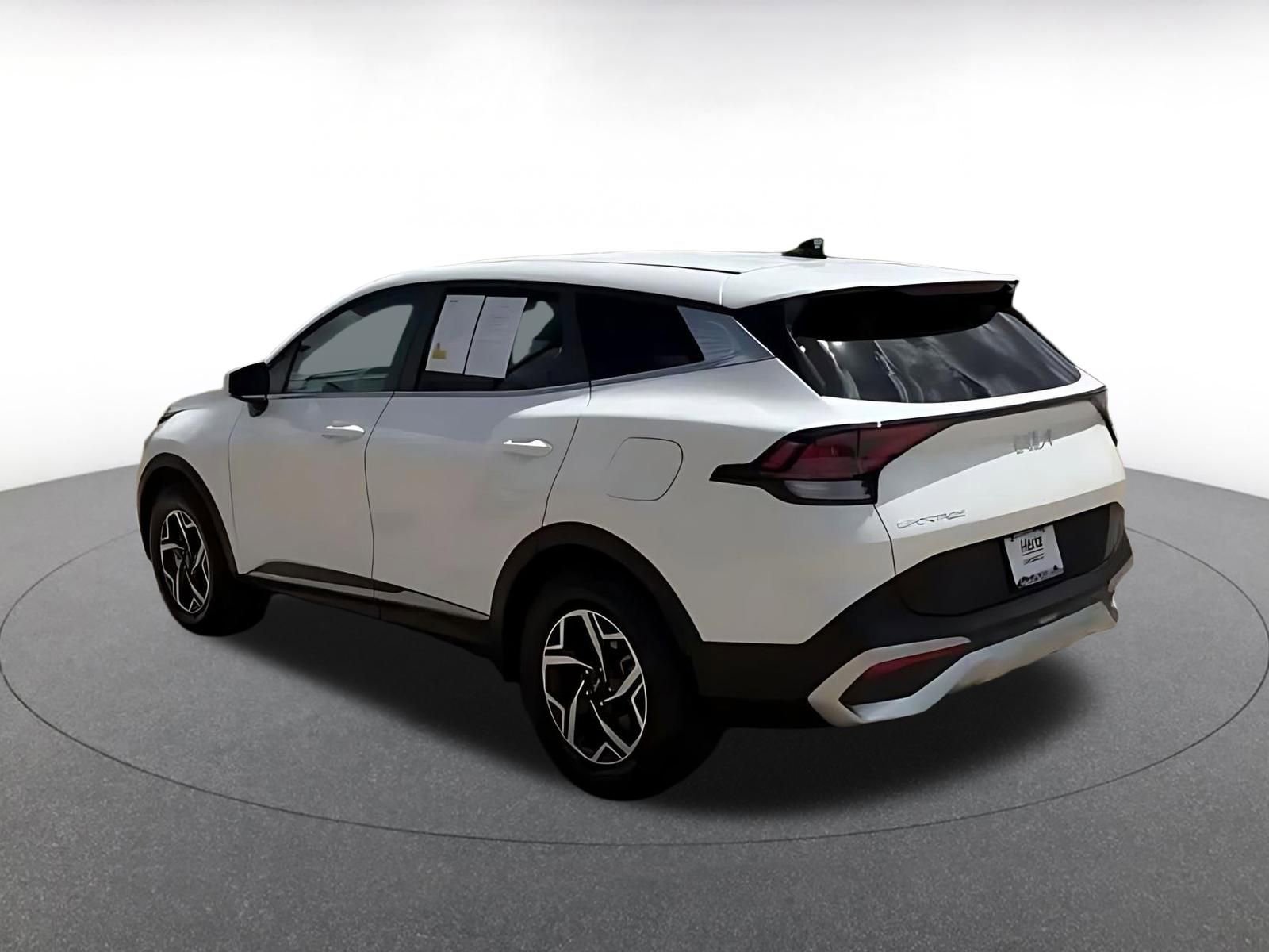 Used 2025 Kia Sportage LX image 14