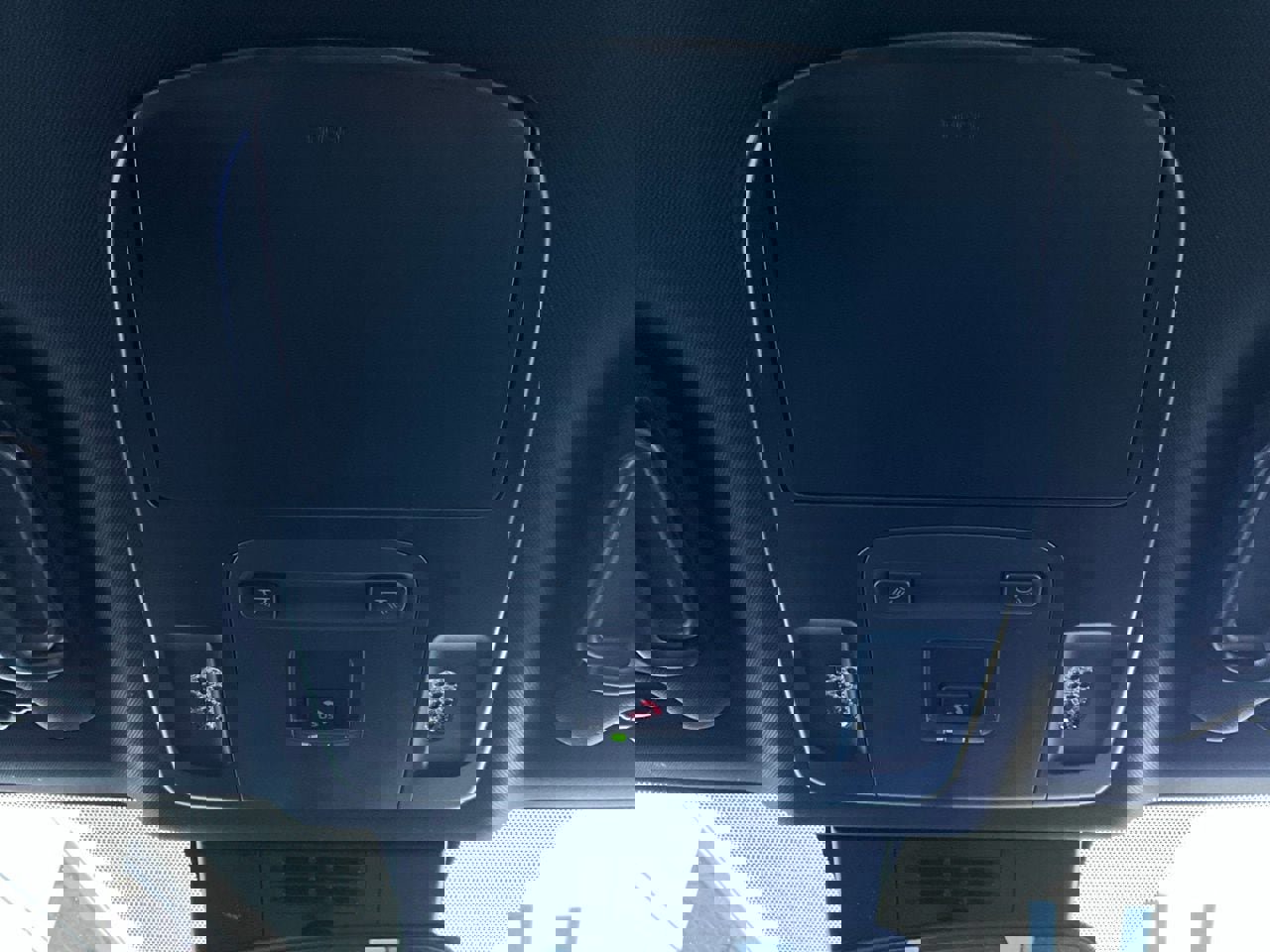 Used 2025 Toyota Camry SE image 18