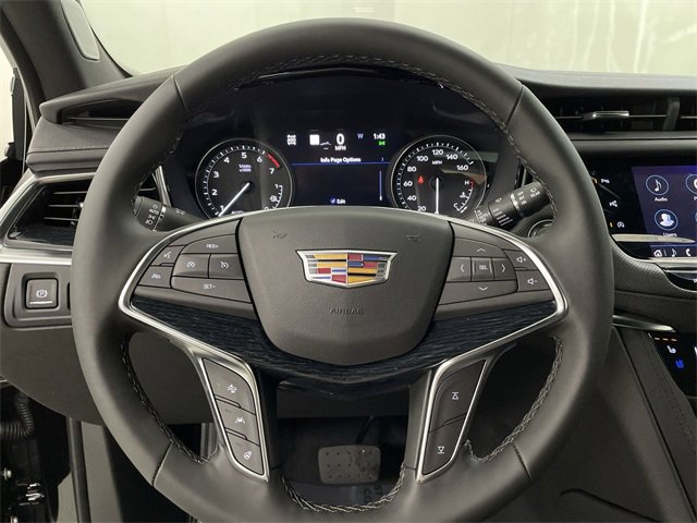 New 2025 Cadillac XT5 Premium Luxury w/ LPO, ONYX Package image 20