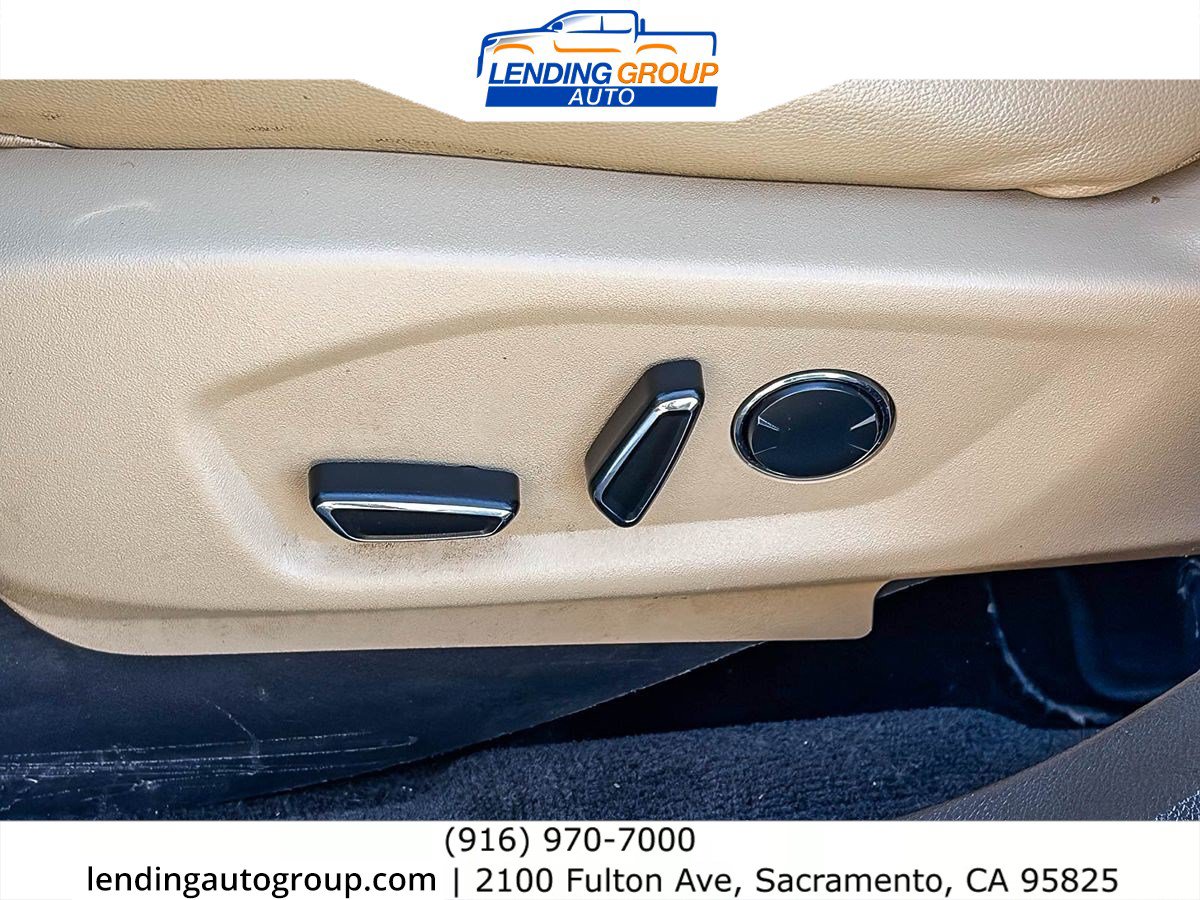 Used 2017 Ford Explorer XLT w/ Equipment Group 202A FWD image 20