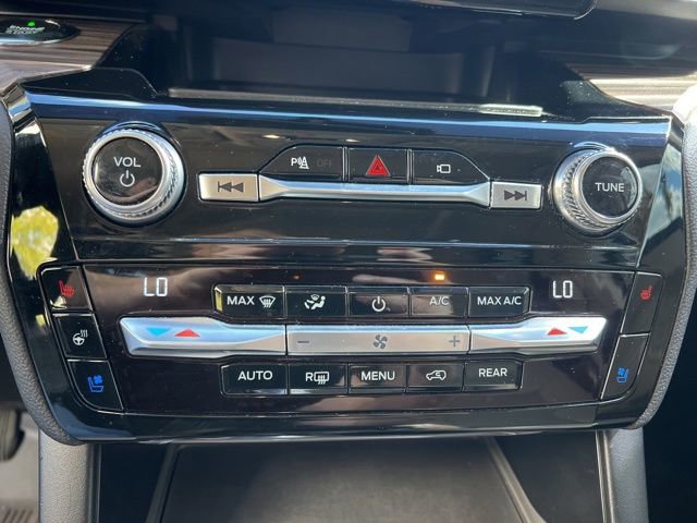 Used 2021 Ford Explorer Limited w/ Hybrid Equipment Group 310A image 21